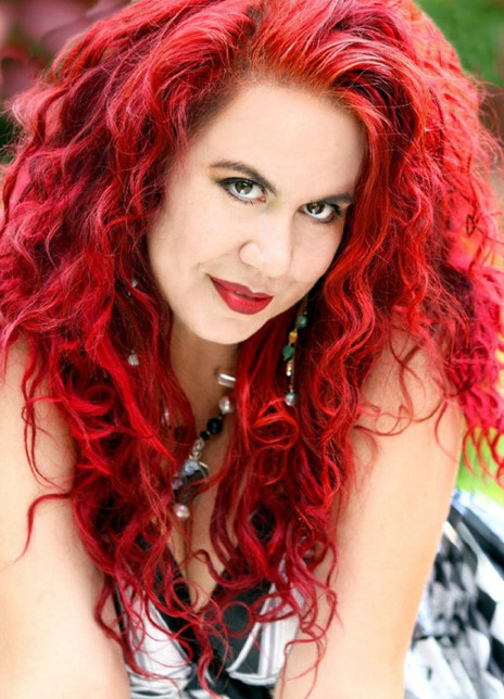 费丽娜·巴瑞丝 Fileena Bahris