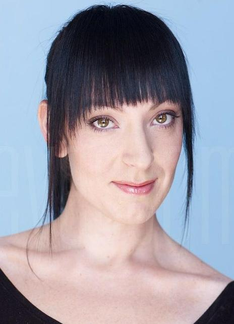 卡莉·斯泽恩 Carly Sztern