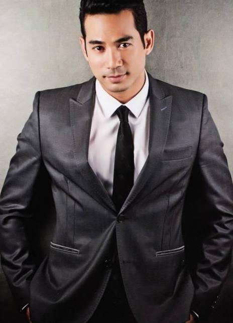 提拉帕·萨扎顾 Thiraphat Sajakul ธีรภัทร์ สัจจกุล Tui Teerapat Satjakul Teerapat Sajakul Theerapat Sajakul