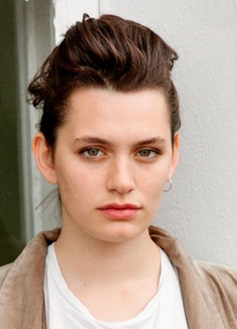 艾拉·朗夫 Ella Rumpf