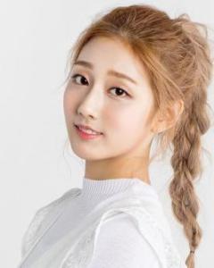 郑艺仁 Jeong YeIn 郑叡仁 정예인