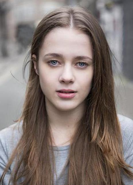 莉莉·多斯沃斯-埃文斯 Lily Dodsworth-Evans
