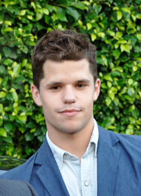 查理·卡维尔 Charlie Carver Charles Carver Martensen