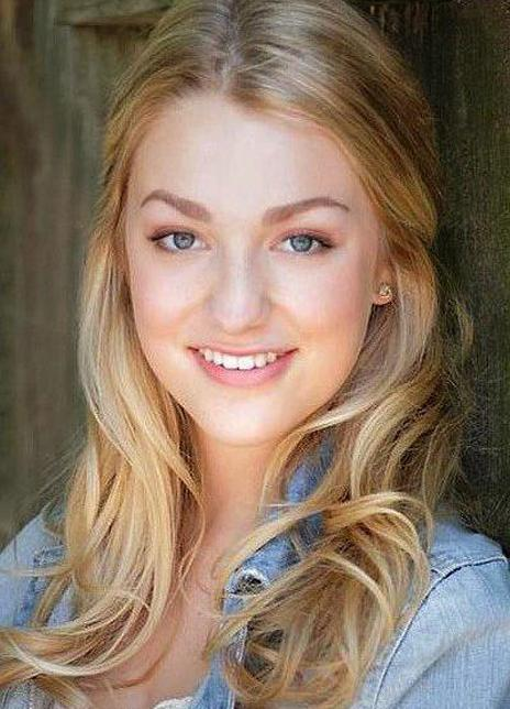 米凯拉·比森 Mikaela Bisson