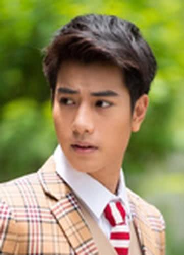 帕庞科恩·勒查林波特 Papangkorn Lerkchaleampote Beam ปภังกร ฤกษ์เฉลิมพจน์ บีม Paphangkon Rikchelimpho