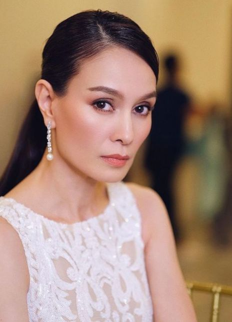 阿帕斯莉·妮缇布恩 Um