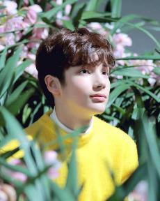 休宁凯 HUENINGKAI 휴닝카이 ヒューニングカイ