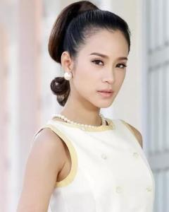 培查雅·朝哇里 Fang Pitchaya Chaowalit พิชญา เชาวลิต