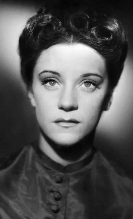 玛丽亚·卡萨雷斯 Maria Casares 玛丽亚·卡萨雷斯·基诺加 Marí a Victoria Casares Pé rez