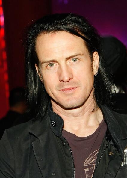 尼维克·奥格 Nivek Ogre