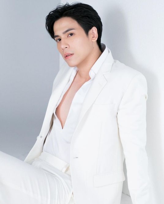 杰迪帕·迪拉朋帕 Jes เจษฎ์พิพัฒ ติละพรพัฒน์ Jespipat Tilapornputt