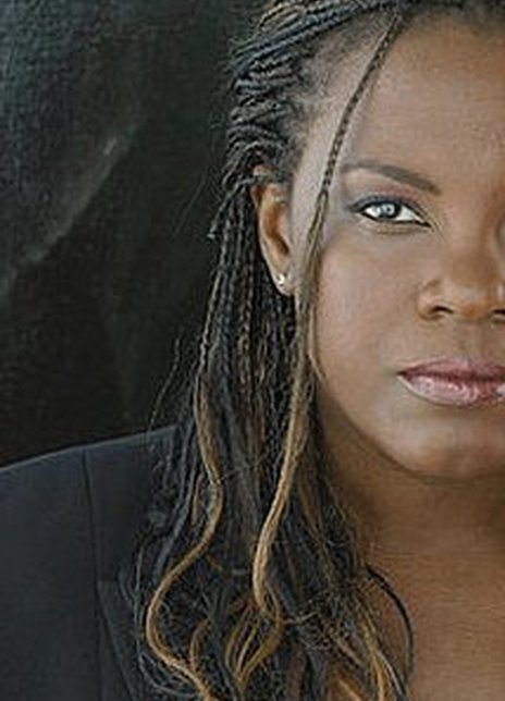 安吉拉·穆尔 Angela Moore