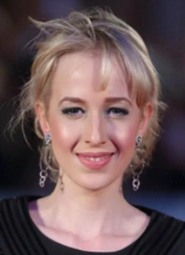 霍莉·登普西 Holli Dempsey