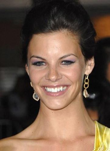 海莉·韦伯 Hilarie Burton Hilarie Ross Burton  Hil   H- Bomb