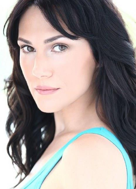 凯拉·扎戈尔斯基 Kyra Zagorsky