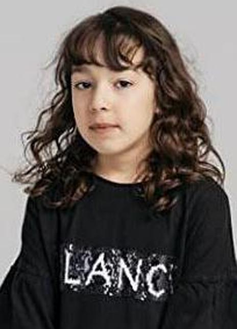 伊内斯·费格霍利·波松 Ines Feghouli Bozon