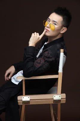 齐纪深 Jishen Qi  齐继深