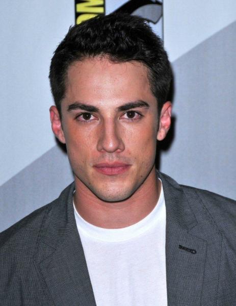 迈克尔·特维诺 Michael Trevino