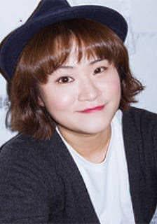 金信英 Kim Sin-yeong 金申英 김신영