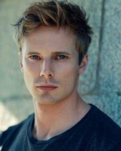 布莱德利·詹姆斯 Bradley James 布总  小布 Gregory Bradley