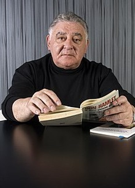 曼努埃尔·卢伦佐 Manuel Lourenzo Manuel Marí a Lourenzo Pé rez