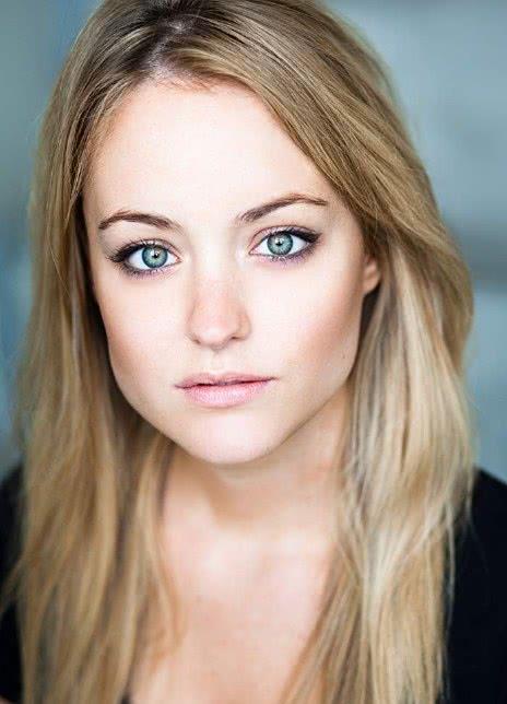 克里斯蒂娜·沃尔夫 Christina Wolfe