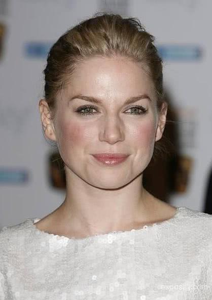 伊娃·柏西斯托 Eva Birthistle