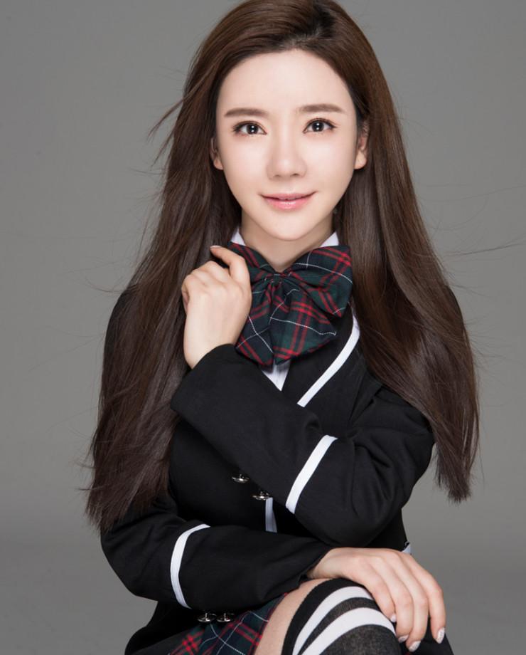 王沁宜 Qinyi Wang