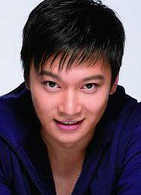 李帅桐 Shuaitong Li