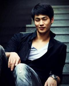 金山浩 金山湖 金山浩 金山虎 金山镐 김산호