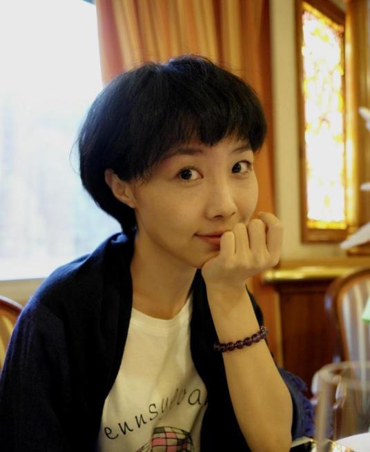 王莹菲 Yingfei Wang