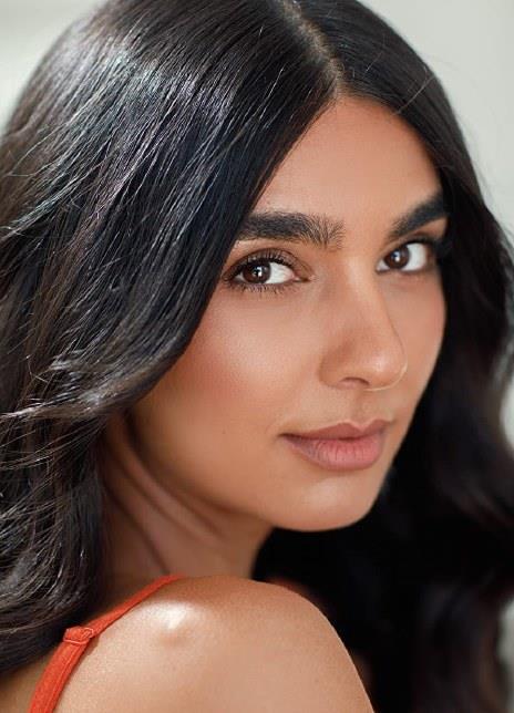 妮达·库希德 Nida Khurshid 妮达·库希德 Nida Khurshid