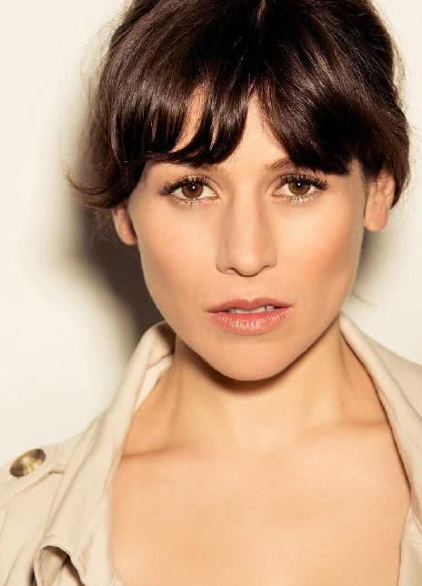 雅艾尔·斯通 Yael Stone
