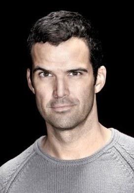 本杰明·艾瑞斯 Benjamin Ayres Benjamin James Ayres  Jimmy James