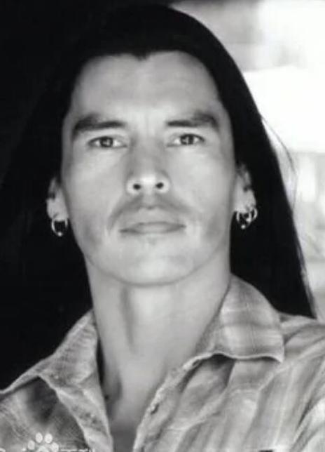 大卫梅桑德 David Midthunder 大卫·米德桑德