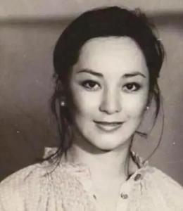 唐宝云 baoyun tang