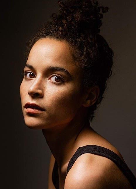 朱莉安娜·坎菲尔德 Juliana Canfield