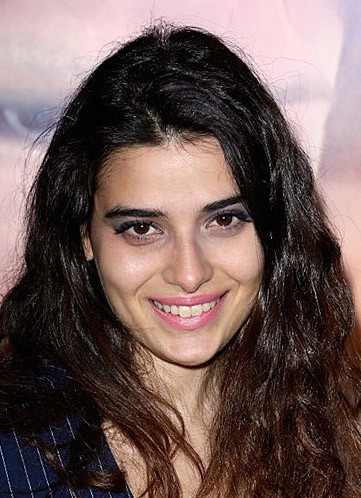 马纳尔·伊萨 Manal Issa