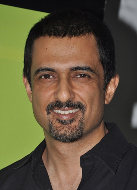 桑贾伊·萨里 Sanjay Suri