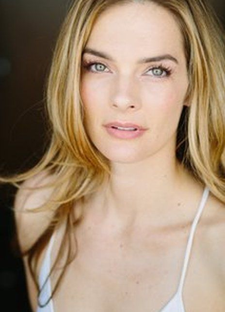 妮可·斯坦维德尔 Nicole Steinwedell