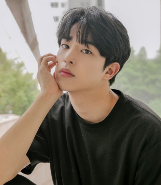 李赞炯 CHANHYEONG LEE 이찬형