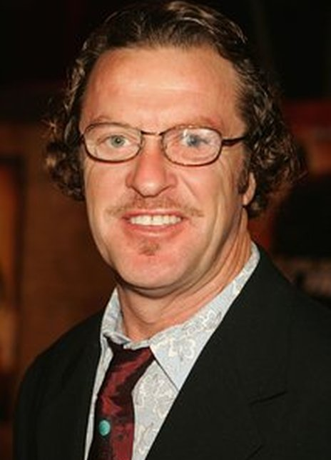 斯图华特·芬雷-麦克勒兰 Stewart Finlay-McLennan SFM