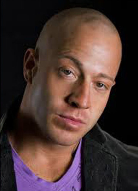 亚伦·萨克斯顿 Aaron Saxton