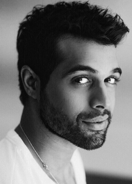 阿南·德赛-巴罗基亚 Anand Desai-Barochia