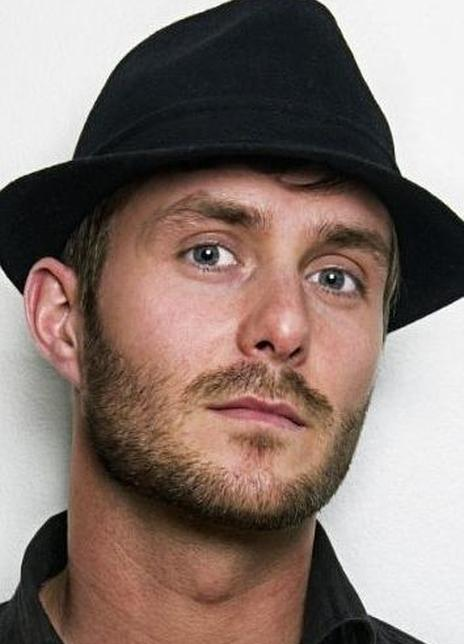 达瑞·因戈尔夫松 Darri Ingolfsson Darrin Ingolfsson Darri Snow