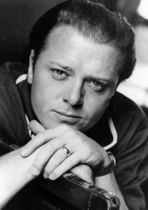 理查德·阿滕伯勒 Richard Attenborough  理查德·阿顿伯罗