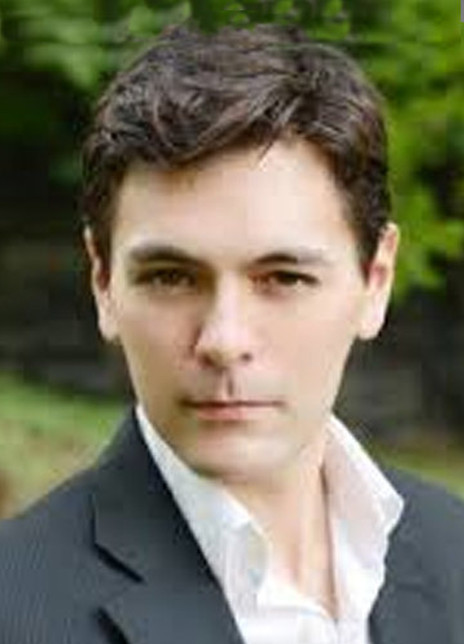 亚当·梁 Adam Leong