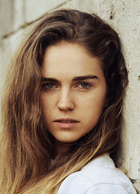 露西·查普尔 Lucy Chappell