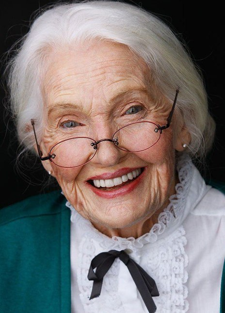 菲奥娜·黑尔 Fiona Hale