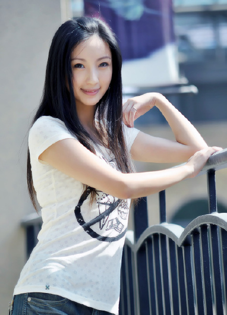 周彦岑 Yancen Zhou